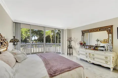 2000 Island Boulevard Aventura FL 33160