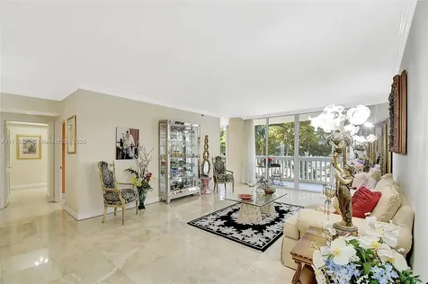 2000 Island Boulevard Aventura FL 33160
