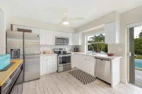 6631 Garfield Street Hollywood FL 33024