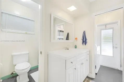 6631 Garfield Street Hollywood FL 33024