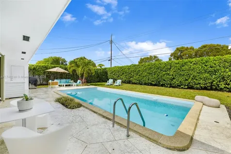6631 Garfield Street Hollywood FL 33024