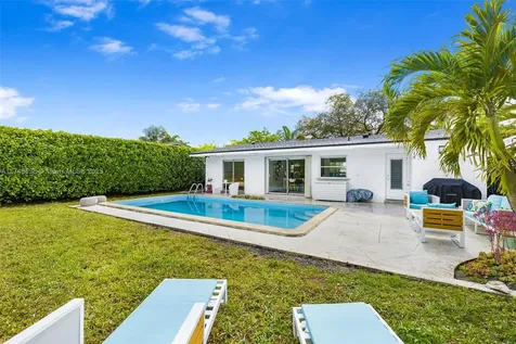 6631 Garfield Street Hollywood FL 33024
