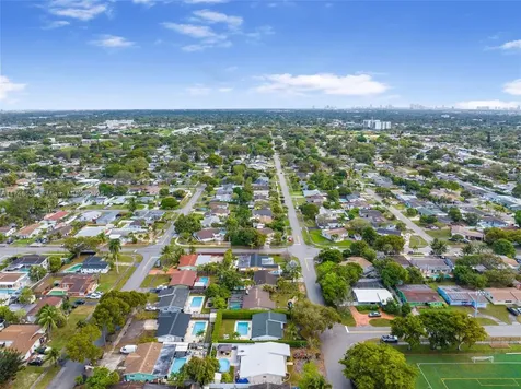 6631 Garfield Street Hollywood FL 33024