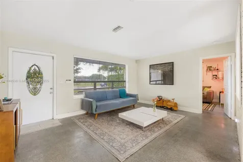 6631 Garfield Street Hollywood FL 33024