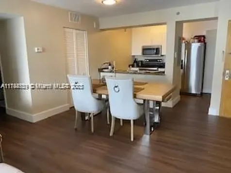 1200 Brickell Bay Drive Miami FL 33131