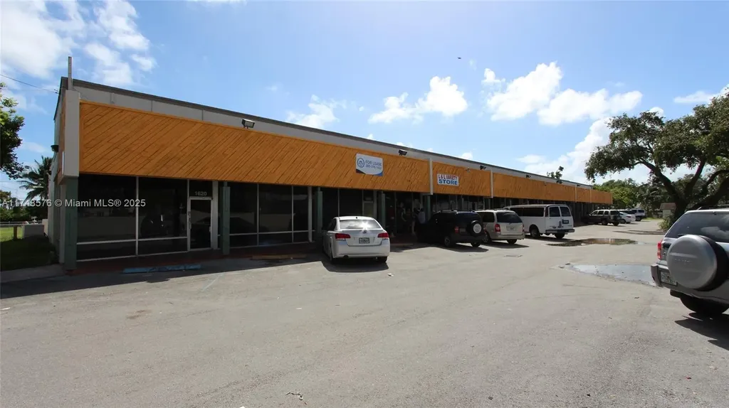 1620 NE 148 Street North Miami FL 33181