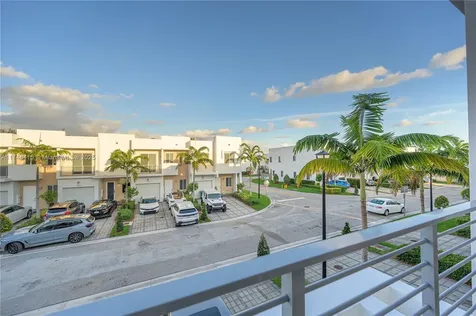 7250 NW 103rd Path Doral FL 33178