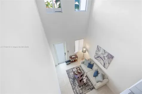 7250 NW 103rd Path Doral FL 33178