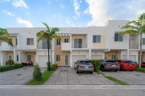 7250 NW 103rd Path Doral FL 33178