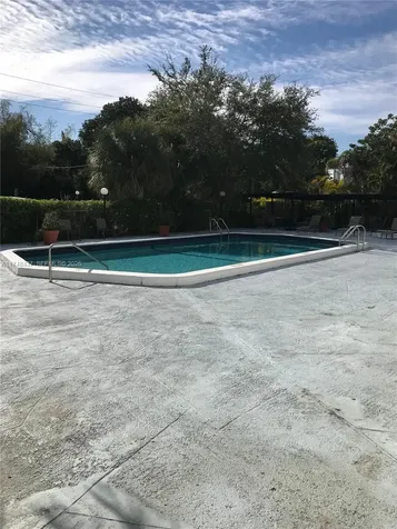 16950 W Dixie Highway A631 Highway North Miami Beach FL 33160
