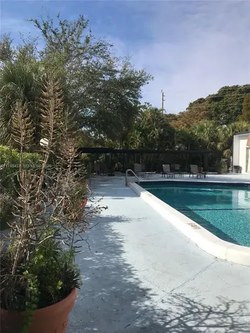 16950 W Dixie Highway A631 Highway North Miami Beach FL 33160