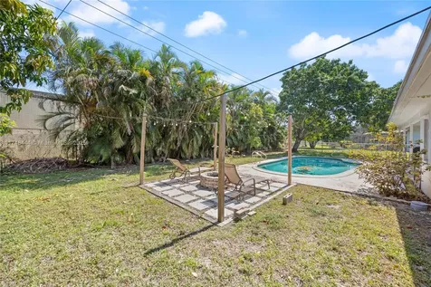 940 SW 52nd Avenue Plantation FL 33317