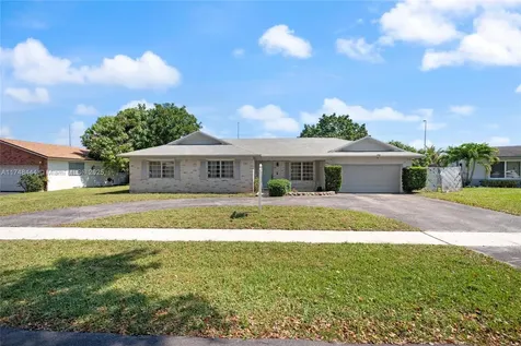 940 SW 52nd Avenue Plantation FL 33317