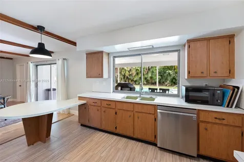 940 SW 52nd Avenue Plantation FL 33317