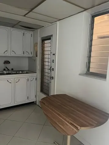 1662 Lincoln Court Miami Beach FL 33139