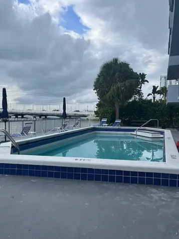 1662 Lincoln Court Miami Beach FL 33139