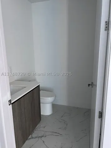 17550 Collins Avenue Sunny Isles Beach FL 33160
