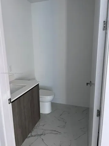 17550 Collins Avenue Sunny Isles Beach FL 33160
