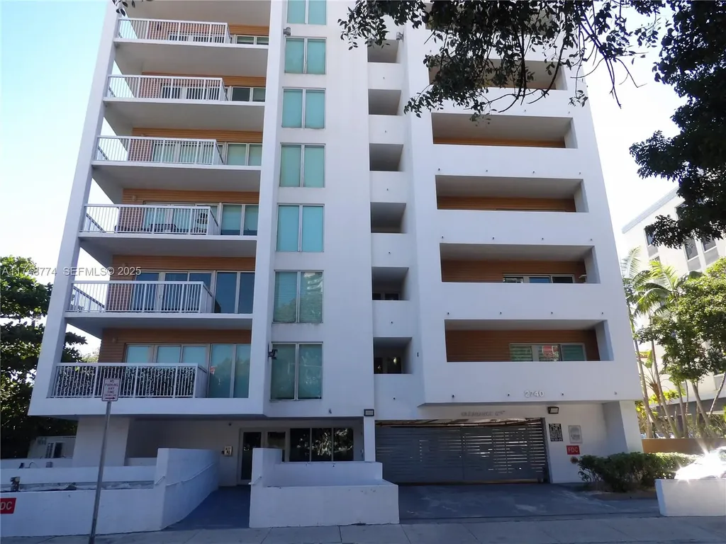 2740 SW 28th Terrace Miami FL 33133
