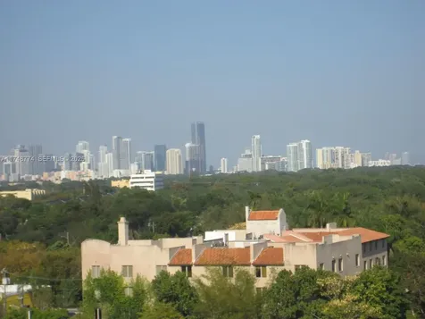 2740 SW 28th Terrace Miami FL 33133