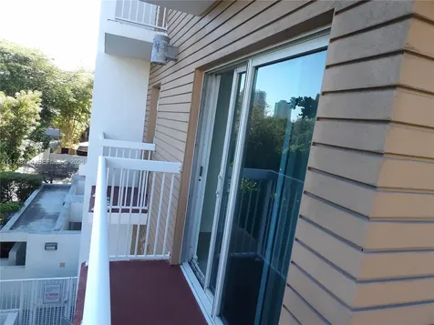 2740 SW 28th Terrace Miami FL 33133