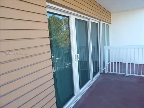 2740 SW 28th Terrace Miami FL 33133