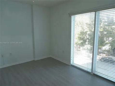 2740 SW 28th Terrace Miami FL 33133