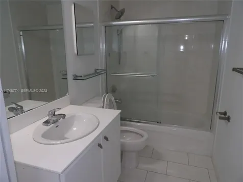 2740 SW 28th Terrace Miami FL 33133