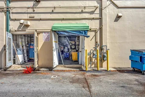 8766 SW 72 Street Miami FL 33173