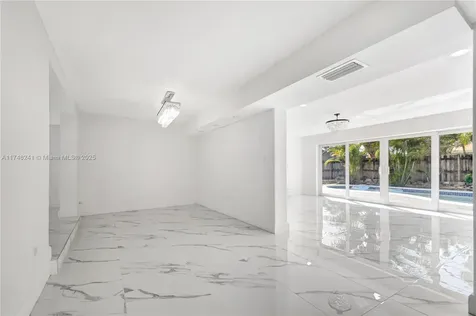 2025 NW 12th Avenue Fort Lauderdale FL 33311