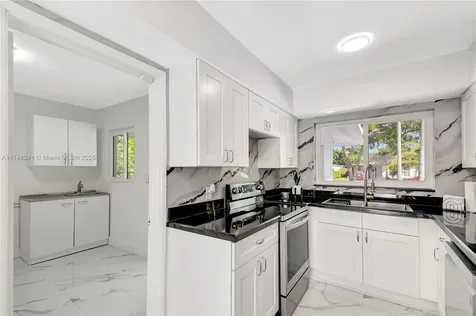 2025 NW 12th Avenue Fort Lauderdale FL 33311