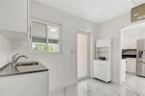 2025 NW 12th Avenue Fort Lauderdale FL 33311
