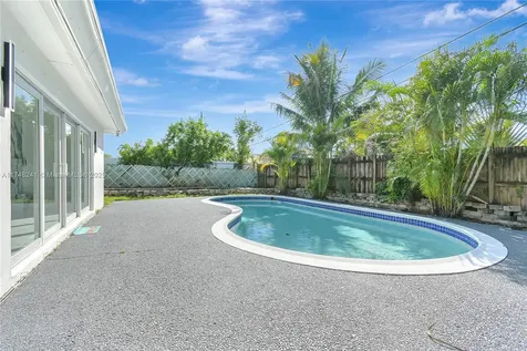 2025 NW 12th Avenue Fort Lauderdale FL 33311