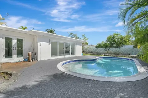 2025 NW 12th Avenue Fort Lauderdale FL 33311