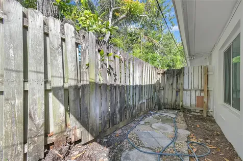 2025 NW 12th Avenue Fort Lauderdale FL 33311