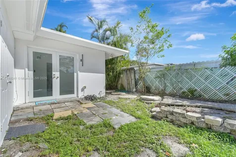 2025 NW 12th Avenue Fort Lauderdale FL 33311