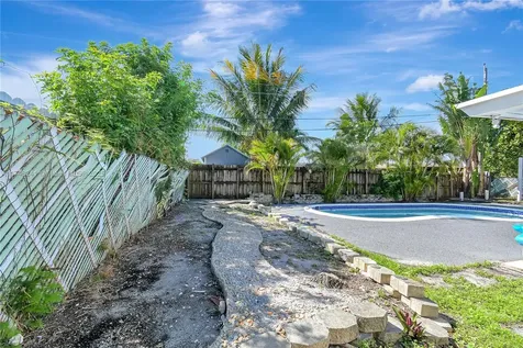 2025 NW 12th Avenue Fort Lauderdale FL 33311