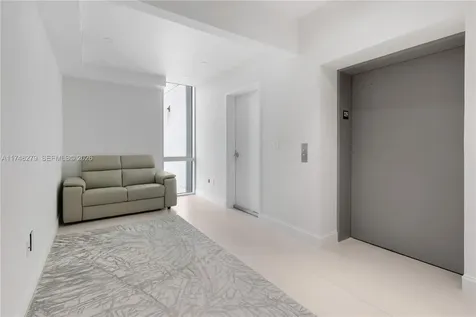 16385 Biscayne Boulevard North Miami Beach FL 33160