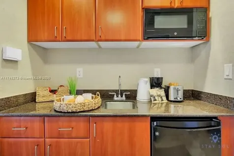 18001 Collins Avenue Sunny Isles Beach FL 33160