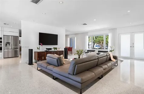 1200 Ibis Avenue Miami Springs FL 33166