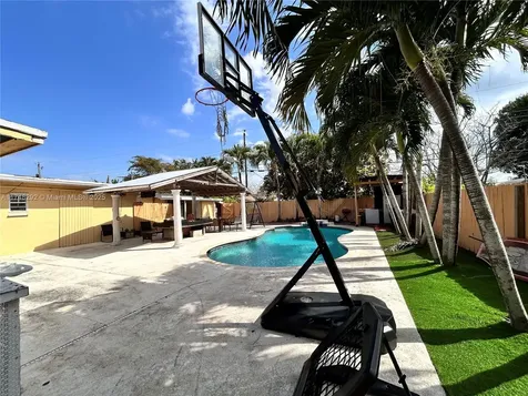 5401 SW 99th Avenue Miami FL 33165
