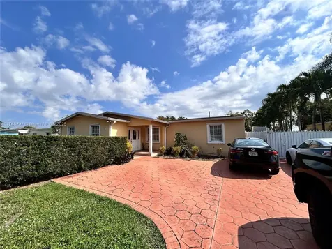 5401 SW 99th Avenue Miami FL 33165