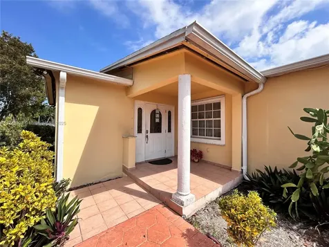 5401 SW 99th Avenue Miami FL 33165
