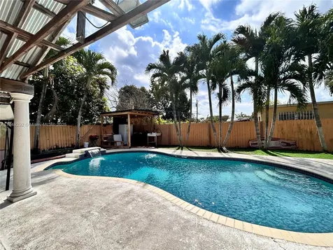 5401 SW 99th Avenue Miami FL 33165