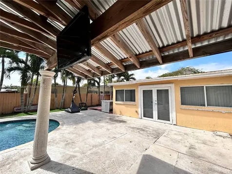 5401 SW 99th Avenue Miami FL 33165