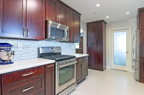 17912 SW 89th Court Palmetto Bay FL 33157