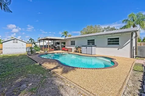 17912 SW 89th Court Palmetto Bay FL 33157