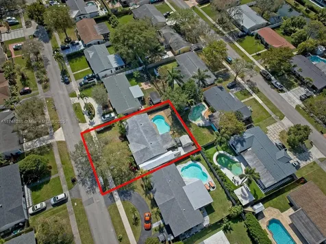 17912 SW 89th Court Palmetto Bay FL 33157