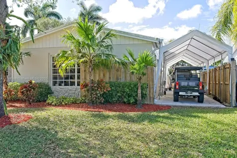17912 SW 89th Court Palmetto Bay FL 33157