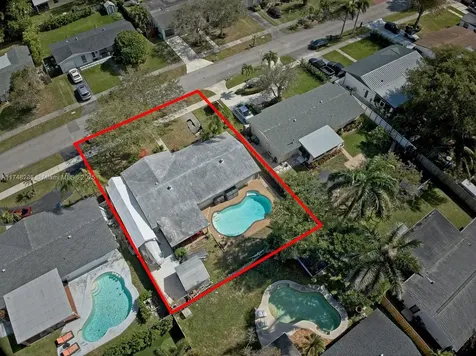 17912 SW 89th Court Palmetto Bay FL 33157